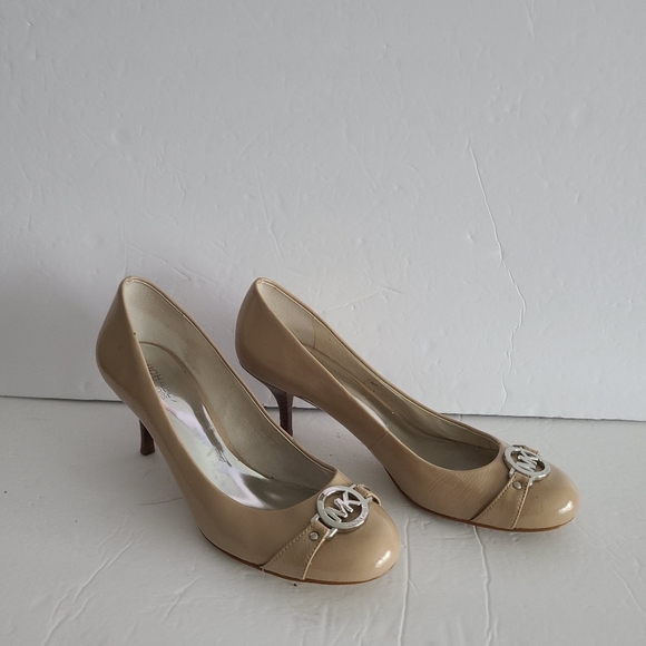 Michael Kors Beige Women's Pumps sz.9,5 - Picture 1 of 6
